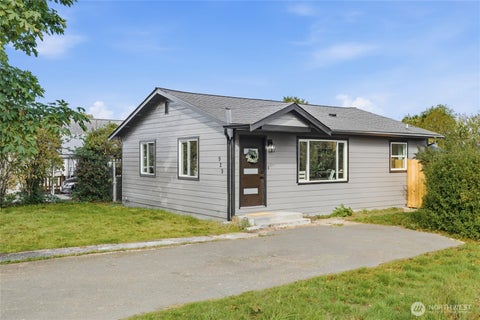 Photo of 929 E 63rd Street, Tacoma, WA 98404 (MLS # 2593070)
