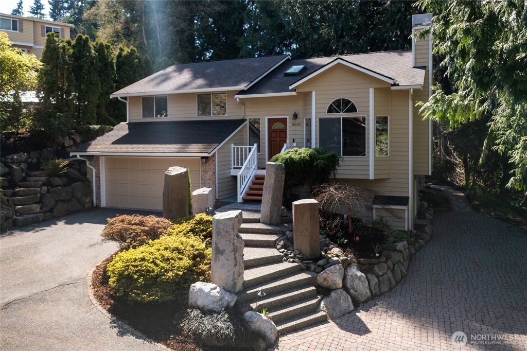 Photo of 8608 Main Street, Edmonds, WA 98026 (MLS # 2500315)