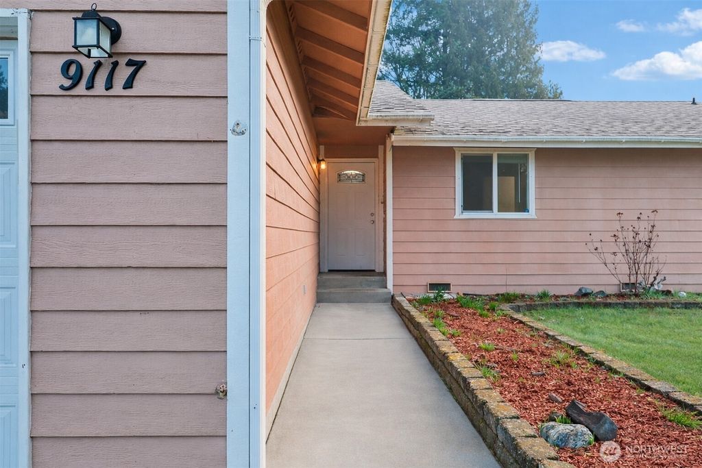 Photo of 9117 58th Drive NE, Marysville, WA 98270 (MLS # 2484437)