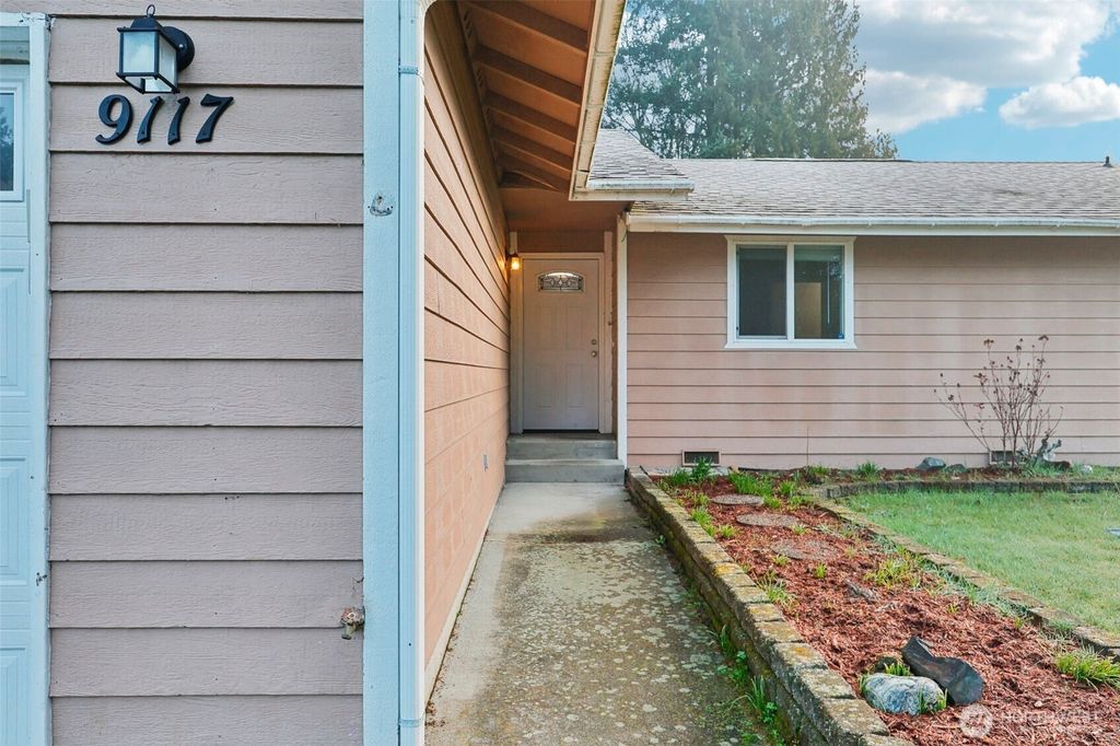 Photo of 9117 58th Drive NE, Marysville, WA 98270 (MLS # 2484437)