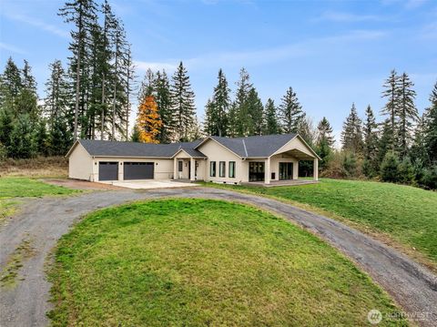 Photo of 2519 Rose Valley Road, Kelso, WA 98626 (MLS # 2466910)