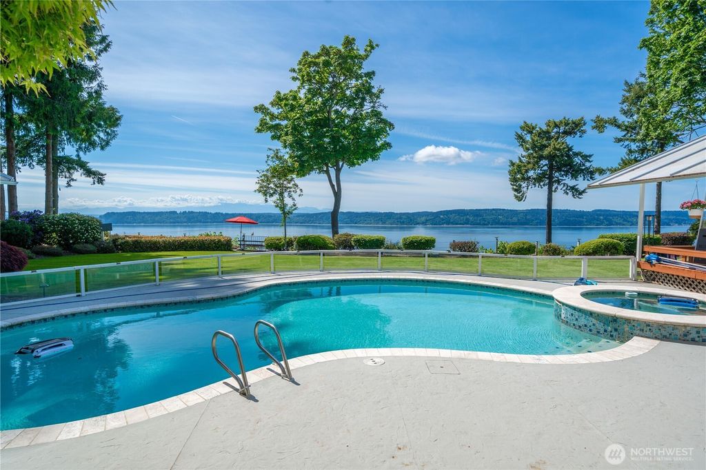 Photo of Mukilteo, WA 98275 (MLS # 2528561)