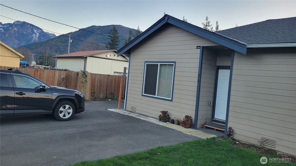 Photo of 918 Orchard Avenue, Gold Bar, WA 98251 (MLS # 2471854)