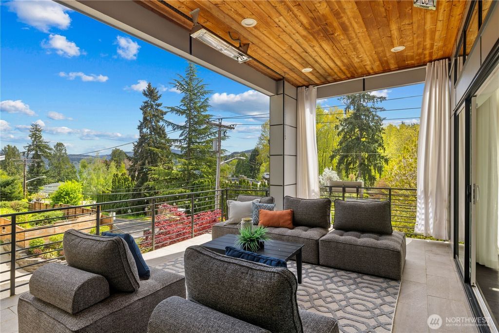 Photo of 16908 SE 34th Street, Bellevue, WA 98008 (MLS # 2514224)