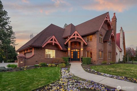 Photo of 1909 E Pinecrest Road, Spokane, WA 99202 (MLS # 2368743)