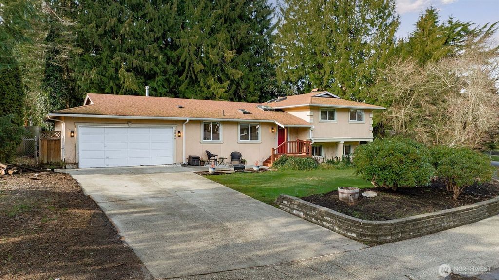 Photo of 12826 53rd Drive SE, Everett, WA 98208 (MLS # 2477556)