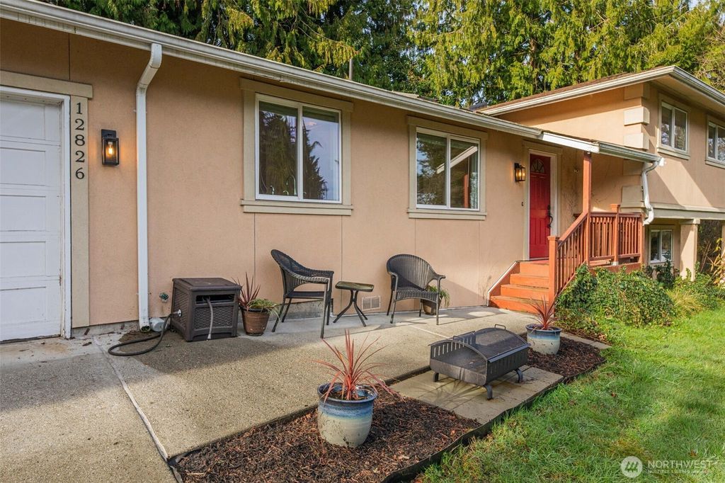 Photo of 12826 53rd Drive SE, Everett, WA 98208 (MLS # 2477556)