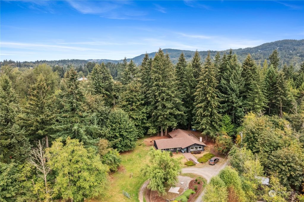 Photo of 17020 SE 128th Street, Renton, WA 98059 (MLS # 2286880)