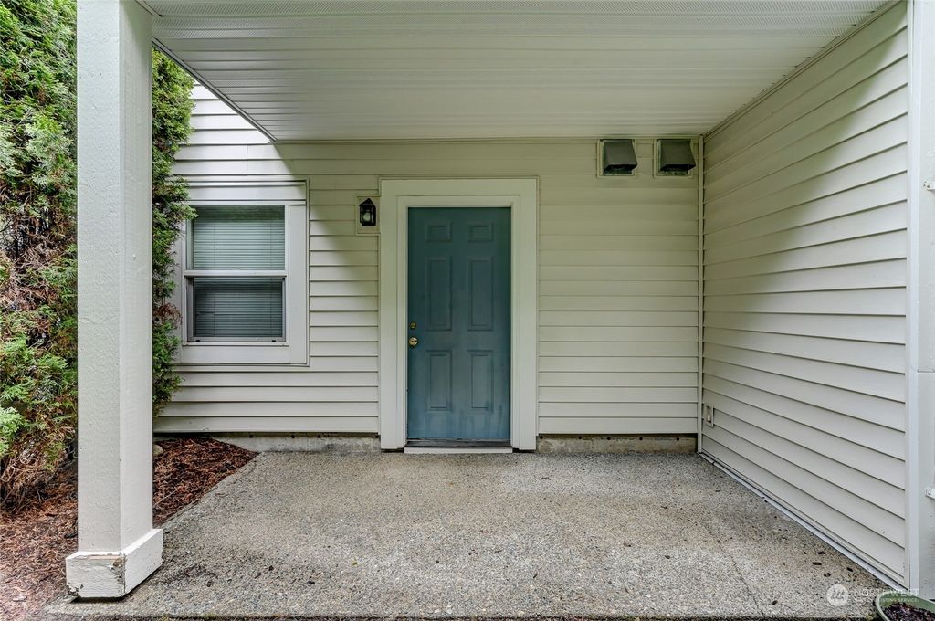 Photo of 11857 NE 162nd Lane #10-4, Bothell, WA 98011 (MLS # 2241343)