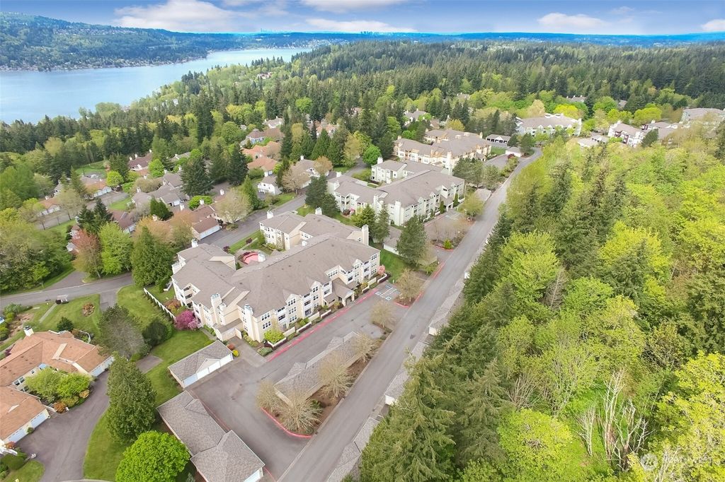 Photo of 4109 224th Lane SE #306, Issaquah, WA 98029 (MLS # 2071438)