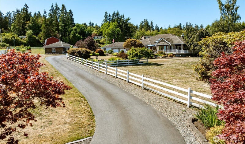 1967 Hillvista Place