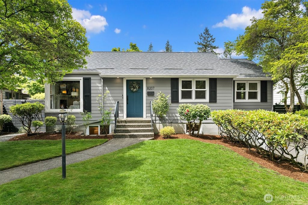 Photo of 8207 39th Avenue NE, Seattle, WA 98115 (MLS # 2362900)