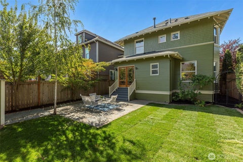 Photo of 338 29th Avenue, Seattle, WA 98122 (MLS # 2577719)