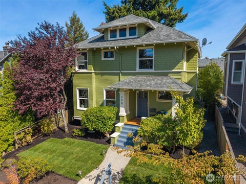Photo of 338 29th Avenue, Seattle, WA 98122 (MLS # 2577719)