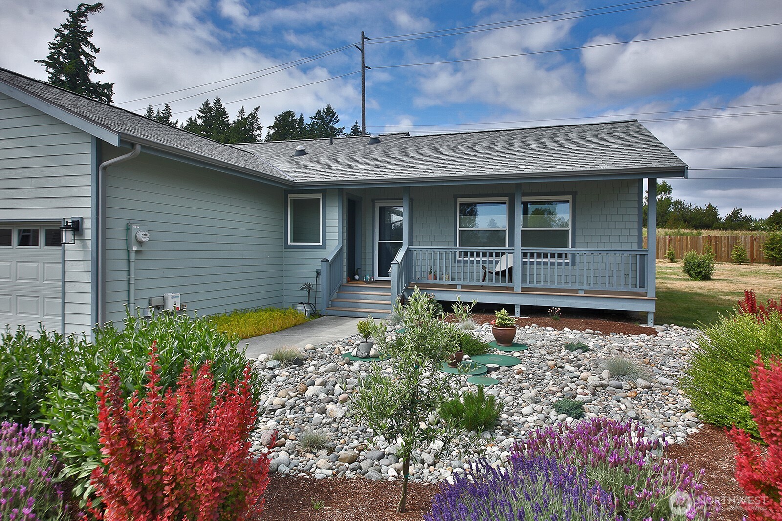 2568 Myra Place