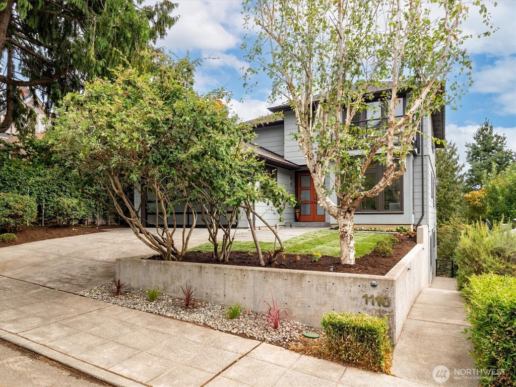Photo of 1110 36th Avenue, Seattle, WA 98122 (MLS # 2577827)