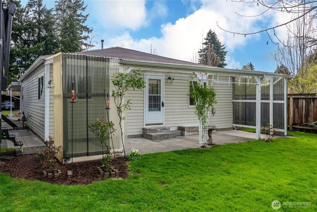 Photo of 25460 111th Avenue SE, Kent, WA 98030 (MLS # 2507945)