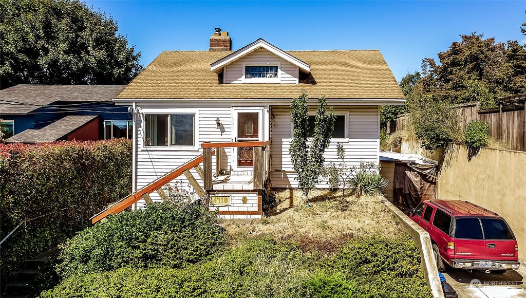 Photo of 4118 SW Southern Street, Seattle, WA 98136 (MLS # 2148110)