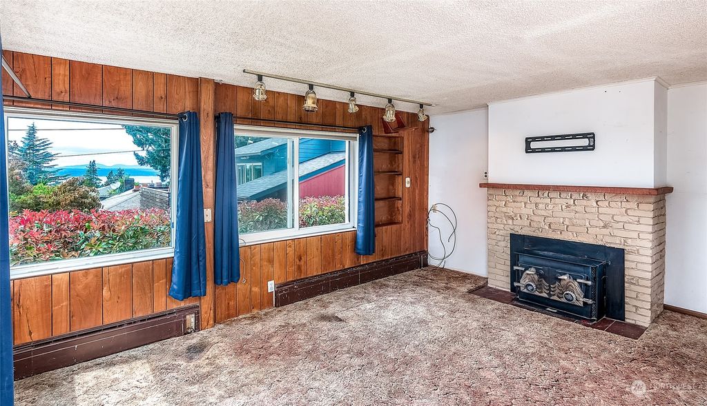 Photo of 4118 SW Southern Street, Seattle, WA 98136 (MLS # 2148110)