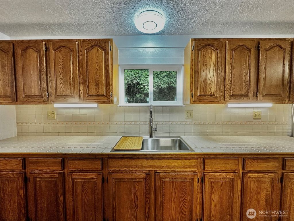 Photo of 3109 Sumner Avenue, Hoquiam, WA 98550 (MLS # 2467192)