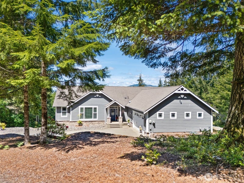 341 W Reeves Hill Drive
