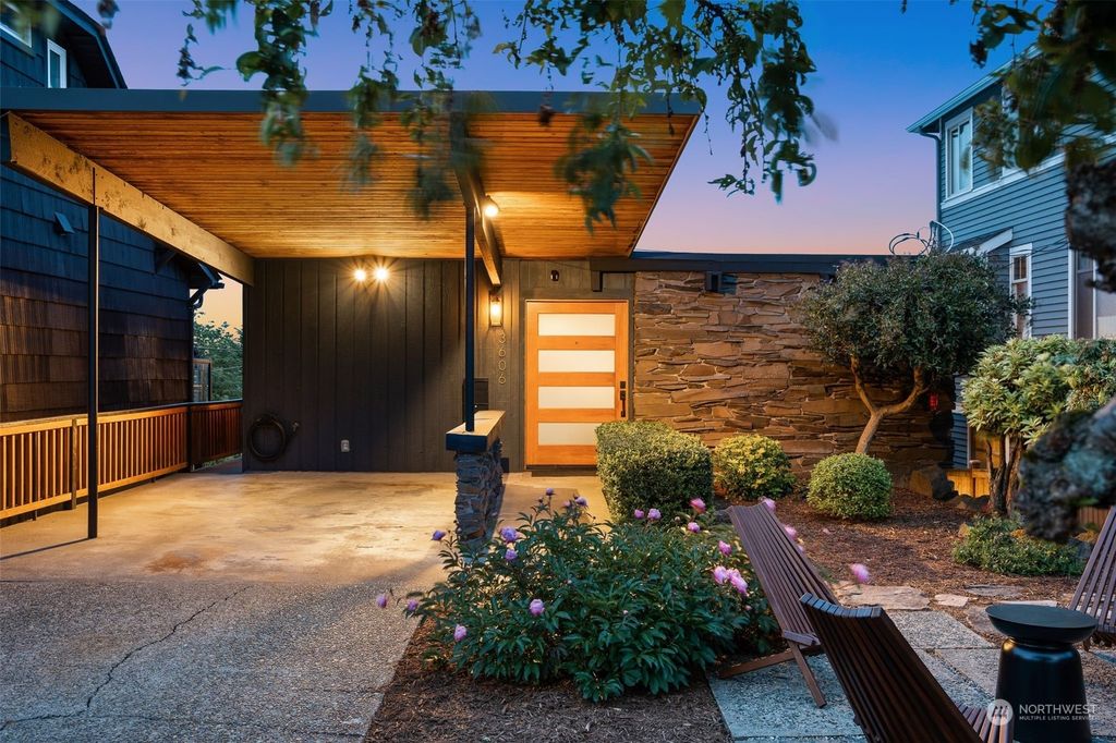 Photo of 3606 35th Avenue SW, Seattle, WA 98126 (MLS # 2235324)