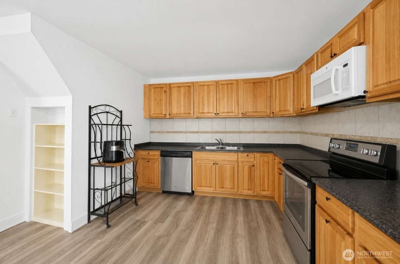 1025 Arnold Avenue