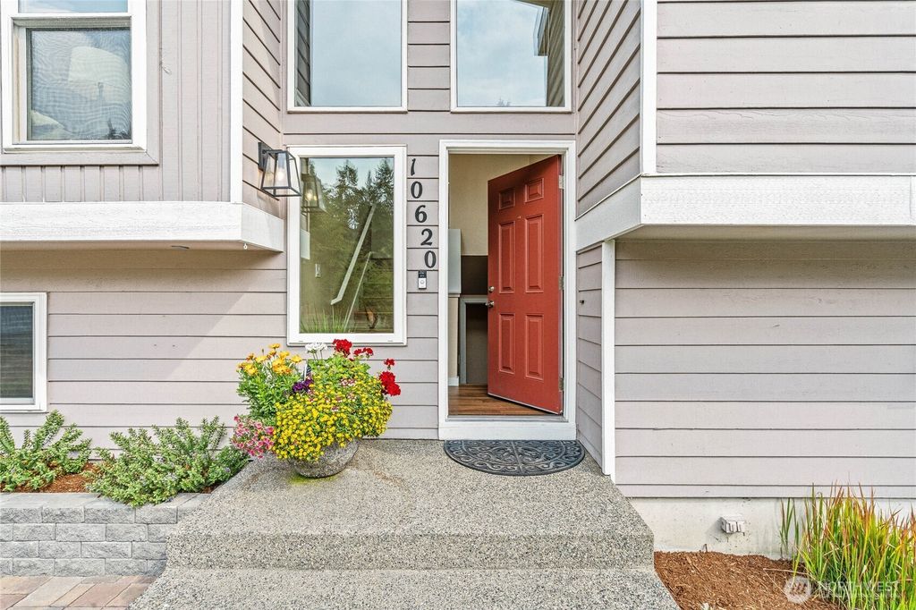 Photo of 10620 NE 146th St St, Bothell, WA 98011 (MLS # 2430633)