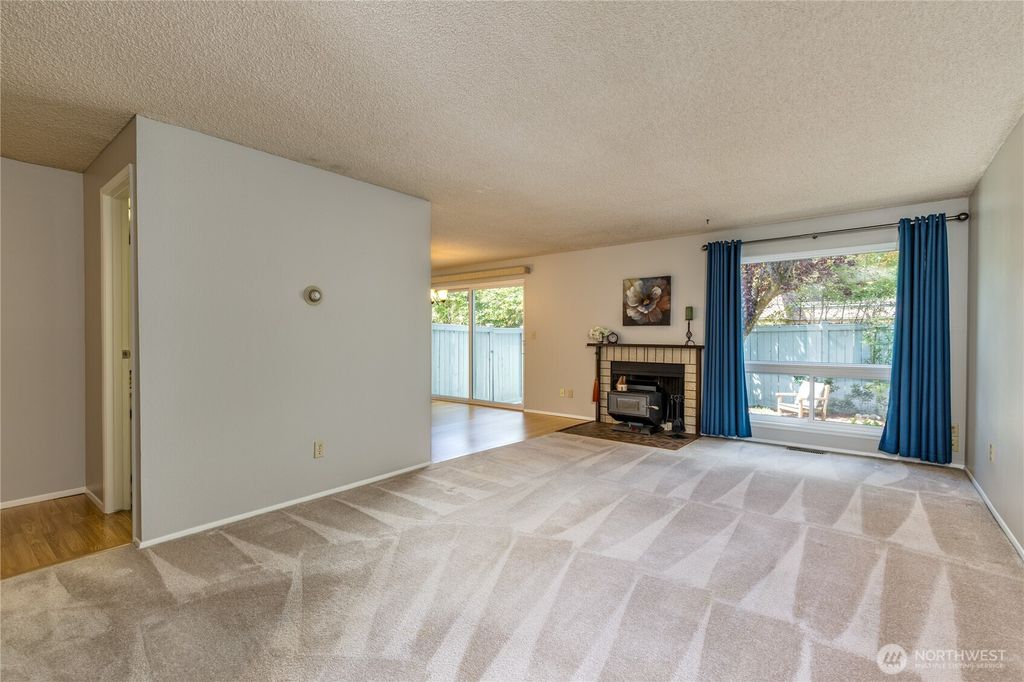 Photo of 2913 27th Street SE, Auburn, WA 98092 (MLS # 2403968)