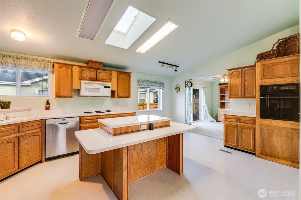 Photo of 8009 195th Street E #89, Spanaway, WA 98387 (MLS # 2462785)