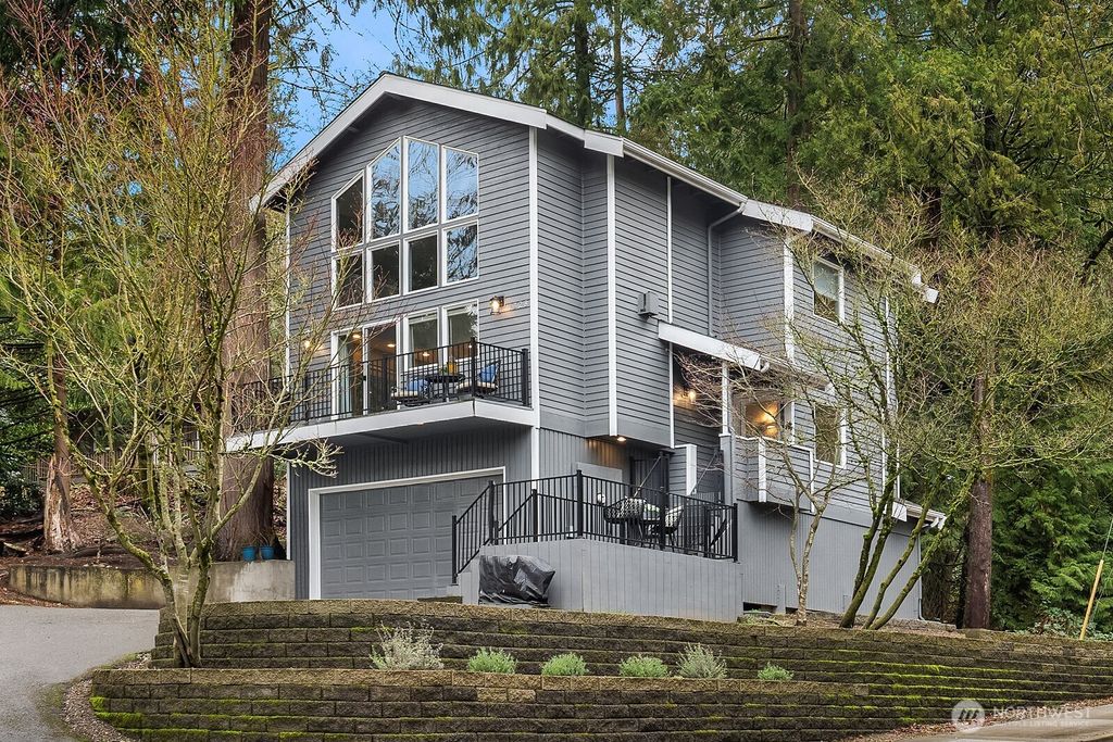 Photo of 1328 206th Avenue NE, Sammamish, WA 98074 (MLS # 2336661)