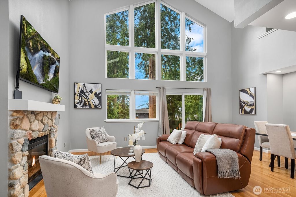 Photo of 1328 206th Avenue NE, Sammamish, WA 98074 (MLS # 2336661)