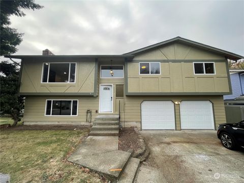 Photo of 5924 99th Street NE, Marysville, WA 98270 (MLS # 2026576)