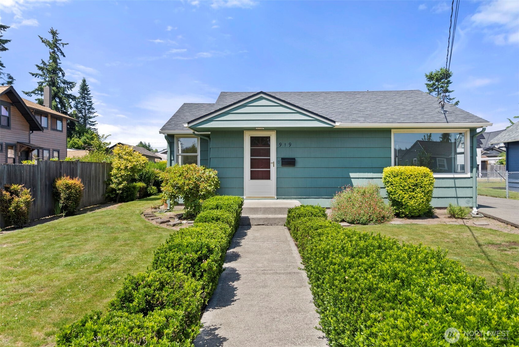 919 6th Avenue SW