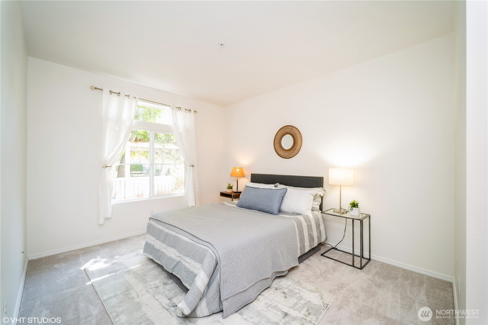 Issaquah, Washington 98029, United States, 2 Bedrooms Bedrooms, ,2 BathroomsBathrooms,Residential,Active,240392