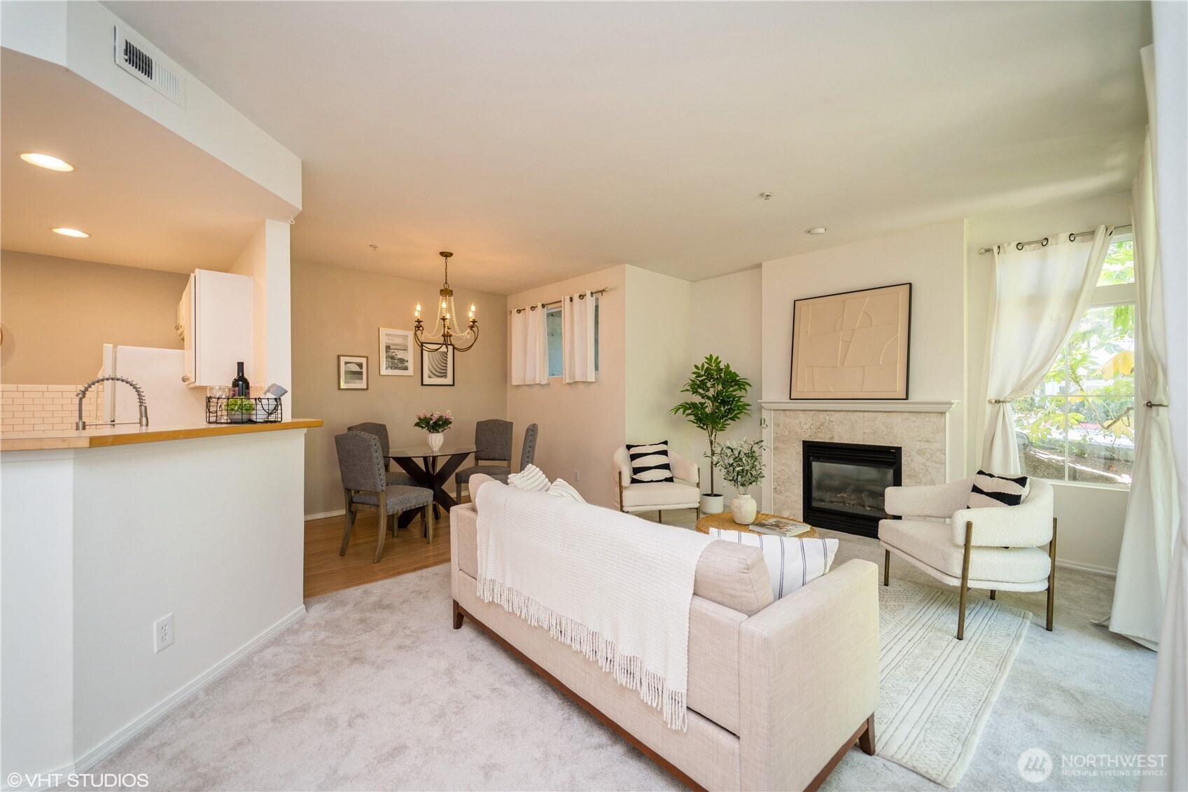 Issaquah, Washington 98029, United States, 2 Bedrooms Bedrooms, ,2 BathroomsBathrooms,Residential,Active,240392