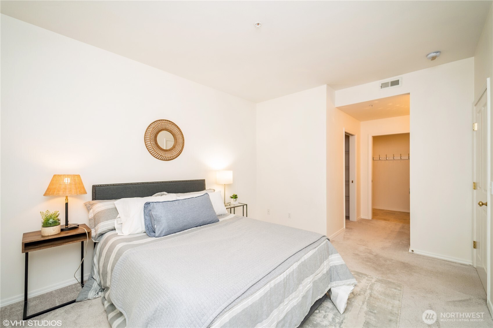 Issaquah, Washington 98029, United States, 2 Bedrooms Bedrooms, ,2 BathroomsBathrooms,Residential,Active,240392