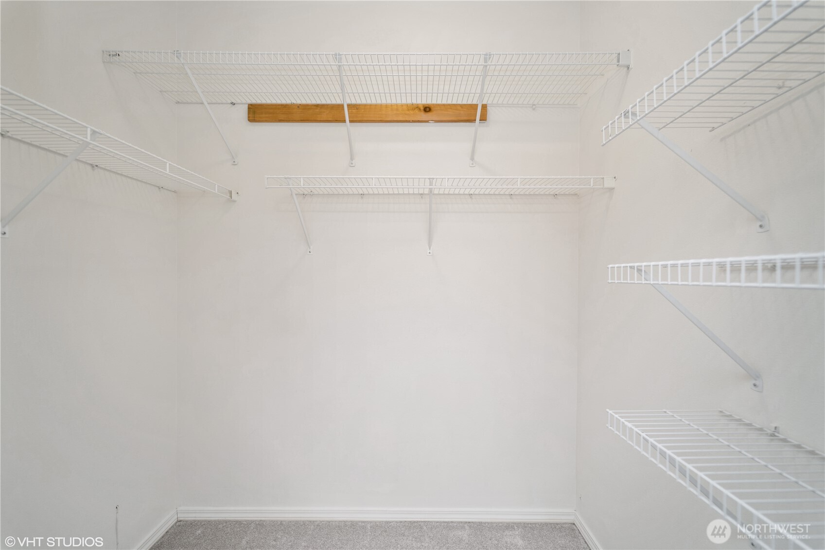 Issaquah, Washington 98029, United States, 2 Bedrooms Bedrooms, ,2 BathroomsBathrooms,Residential,Active,240392