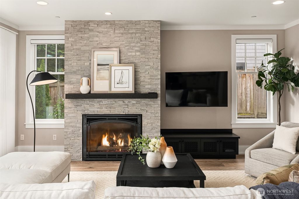 Photo of 2626 78th Avenue NE, Medina, WA 98039 (MLS # 2378465)