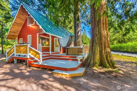 11318 583rd Avenue E Enumclaw WA 98022
