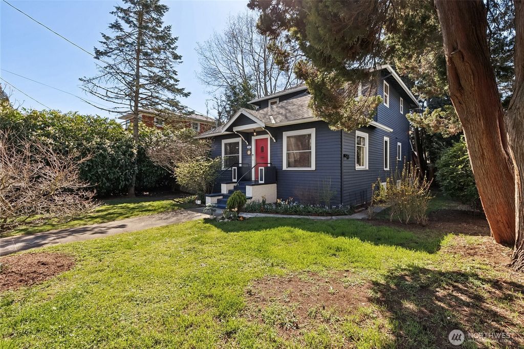 Photo of 749 N 76th St St, Seattle, WA 98103 (MLS # 2491426)