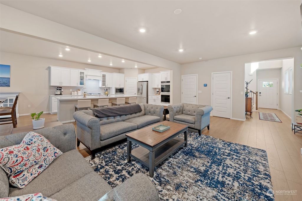 Photo of 969 122nd Avenue SE, Lake Stevens, WA 98258 (MLS # 2163797)