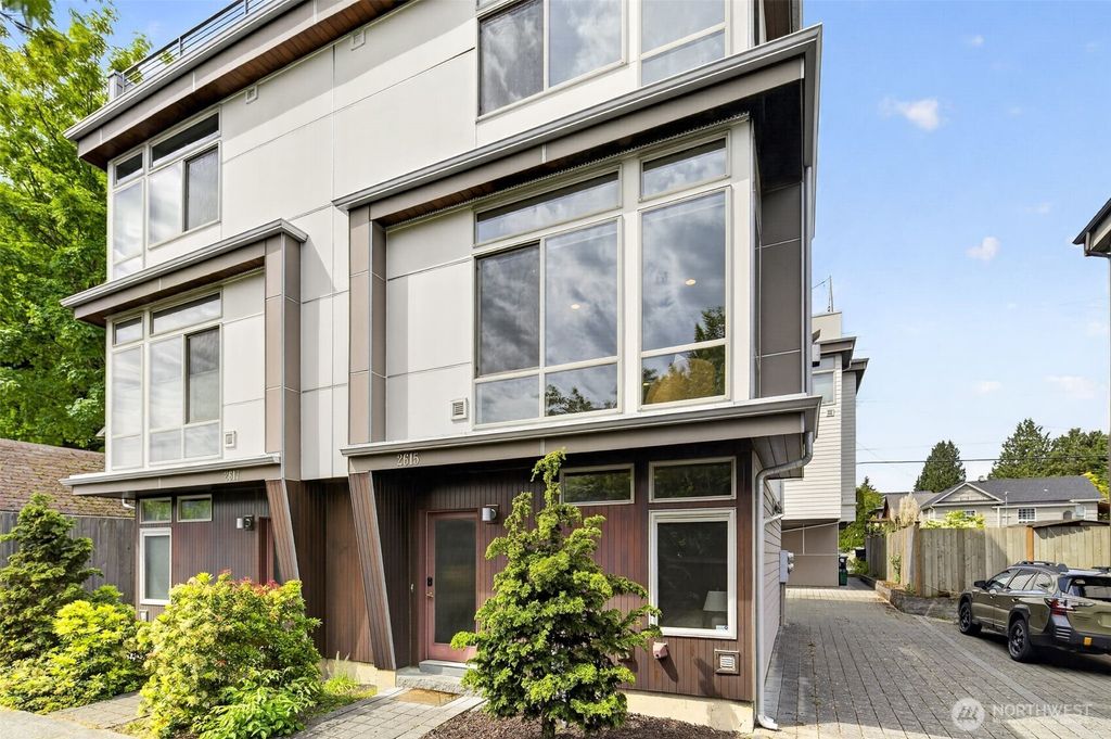 Photo of 2615 NW 65th Street, Seattle, WA 98117 (MLS # 2523867)