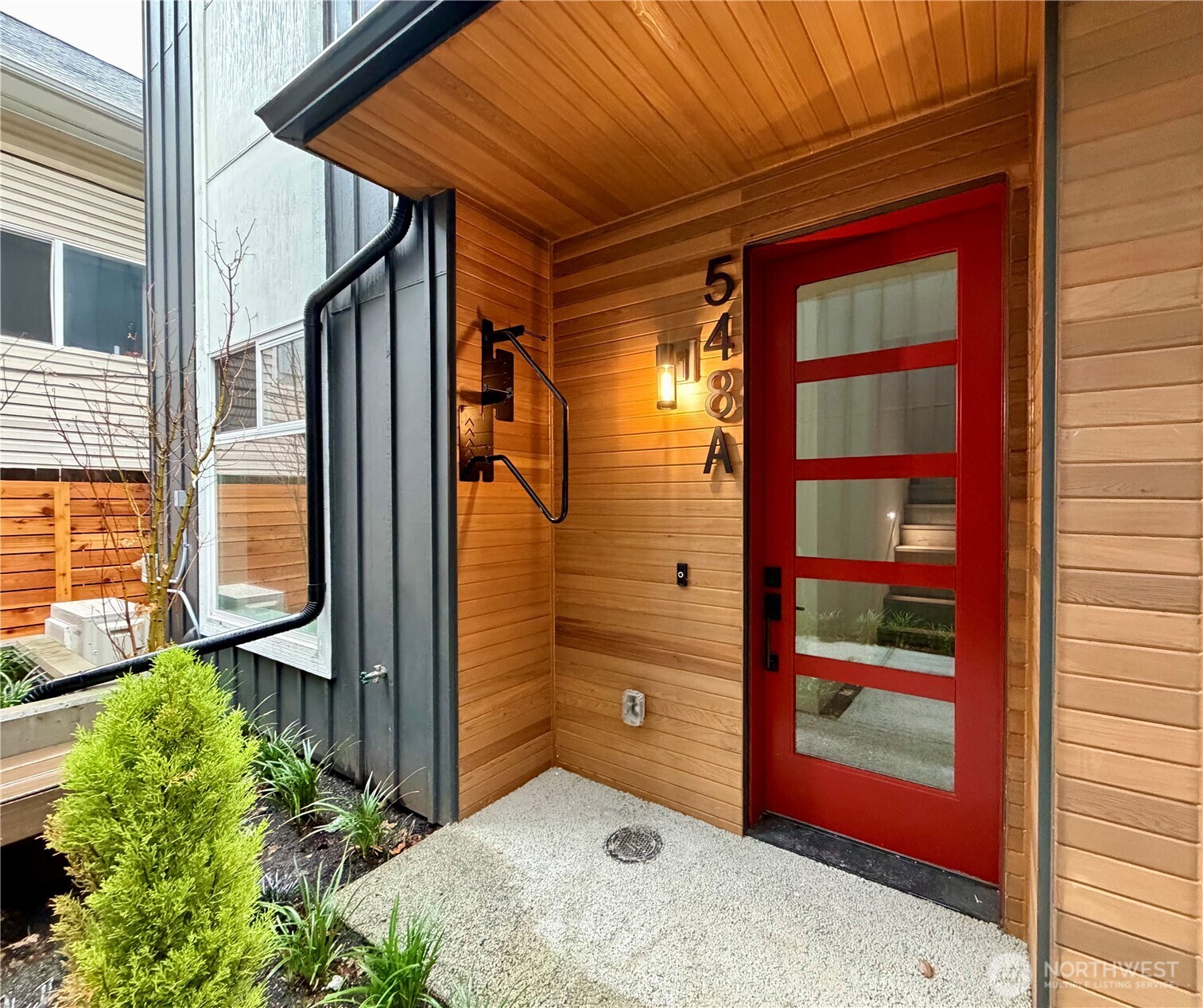 548 S Cloverdale Street A