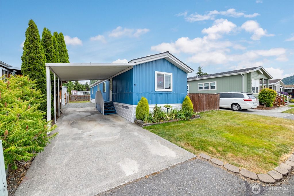 Photo of 1120 S 25th Street #17, Mount Vernon, WA 98274 (MLS # 2550835)