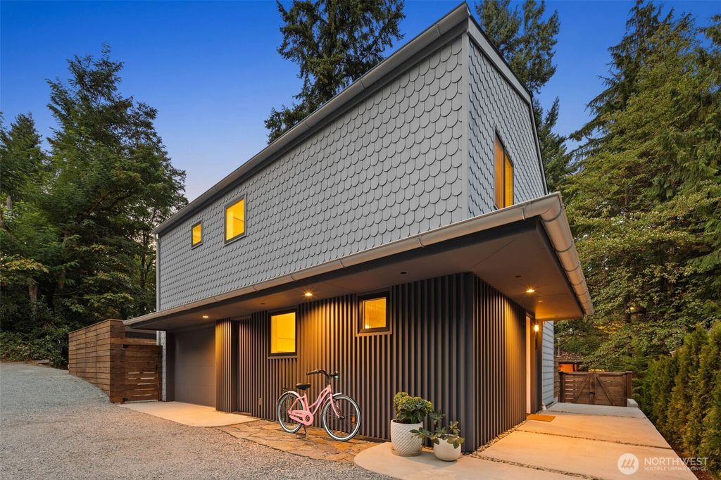 Photo of 13315 11th Avenue NE, Seattle, WA 98125 (MLS # 2434113)