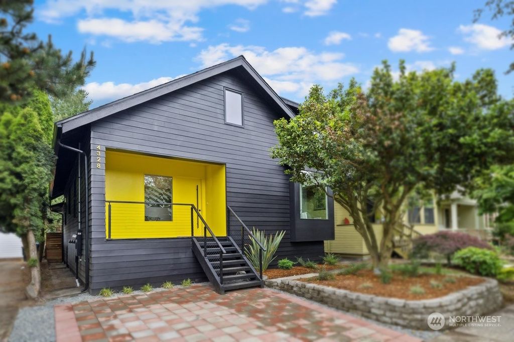 Photo of 4328 Dayton Avenue N, Seattle, WA 98103 (MLS # 2244513)