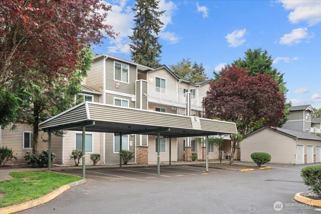 Photo of 12530 Admiralty Way #K204, Everett, WA 98204 (MLS # 2521432)