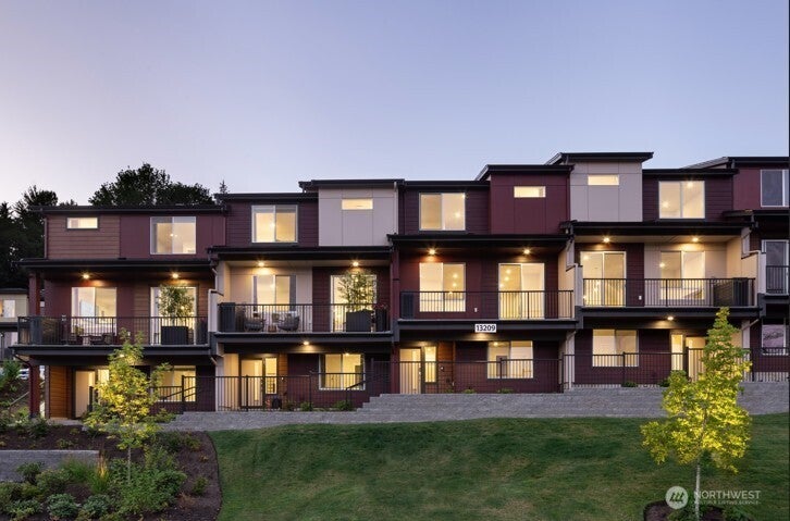 Photo of 13209 NE 127th Court #B, Kirkland, WA 98034 (MLS # 2581244)