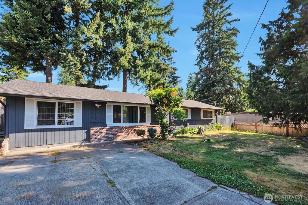 Photo of 148 S 302nd Street, Federal Way, WA 98003 (MLS # 2333893)